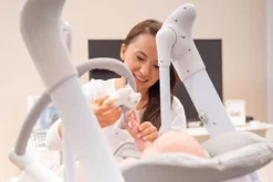 Fütterungsstuhl + Indigo Hellgrau Schwung -Babyprodukte Geschäft 42160328b5e771a86ce98861aace2ca5