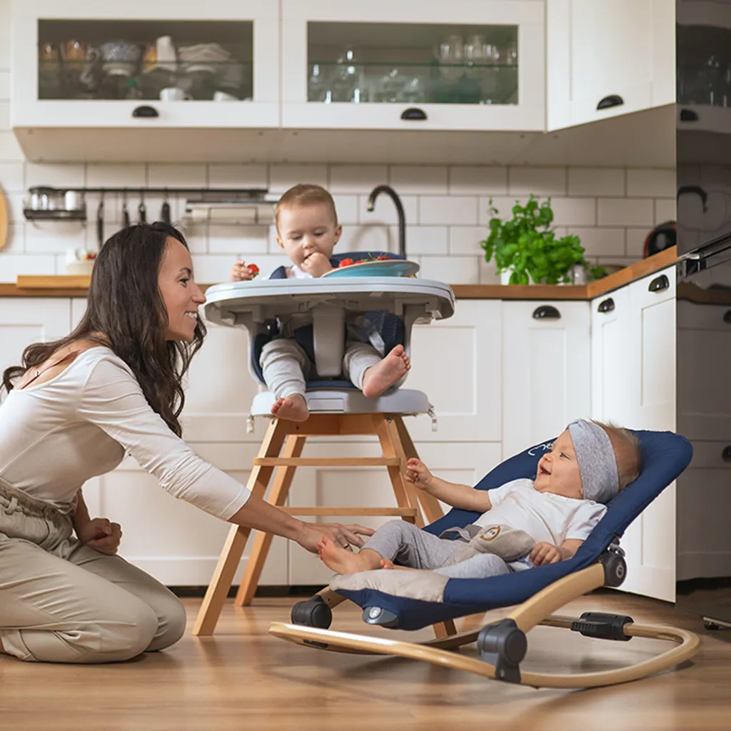 Babyschaukelstuhl Mit Musik, Vibration Und Elektrischem Sensormodul MoMi LUMIWOOD Babywippe✔️ Melodien ✔️2 Spielzeug ✔️Sensormodul ✔️VibrationsBlue 8 Babyschaukelstuhl Mit Musik, Vibration Und Elektrischem Sensormodul MoMi LUMIWOOD Babywippe✔️ Melodien ✔️2 Spielzeug ✔️Sensormodul ✔️VibrationsBlue – Bild 8