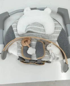 Ingenuity Baby Ingenuity, Bella Teddy Zusammenklappbare Und Tragbare Babyschaukel Mit 5 Schaukelgeschwindigkeiten, 8 Melodien, 5-Punkt Sicherheitsgurt Und Hochwertigem Plüsch Babyschaukeln Wippen -Babyprodukte Geschäft d7d9e1913b3fea8815301dd0de7a3fcb