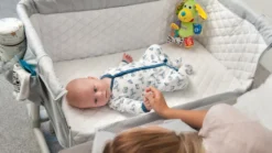 Lionelo Theo Baby Beistellbett Kinderbett In Grau Babybett Zustellbett Reisebett Bett Kind -Babyprodukte Geschäft e715b83c0ded74dba1b4a0efb6c226e1